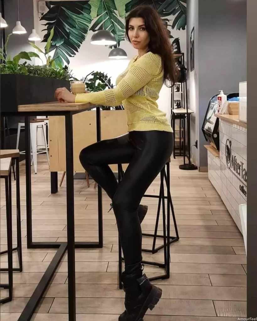 Anna Profile image 4
